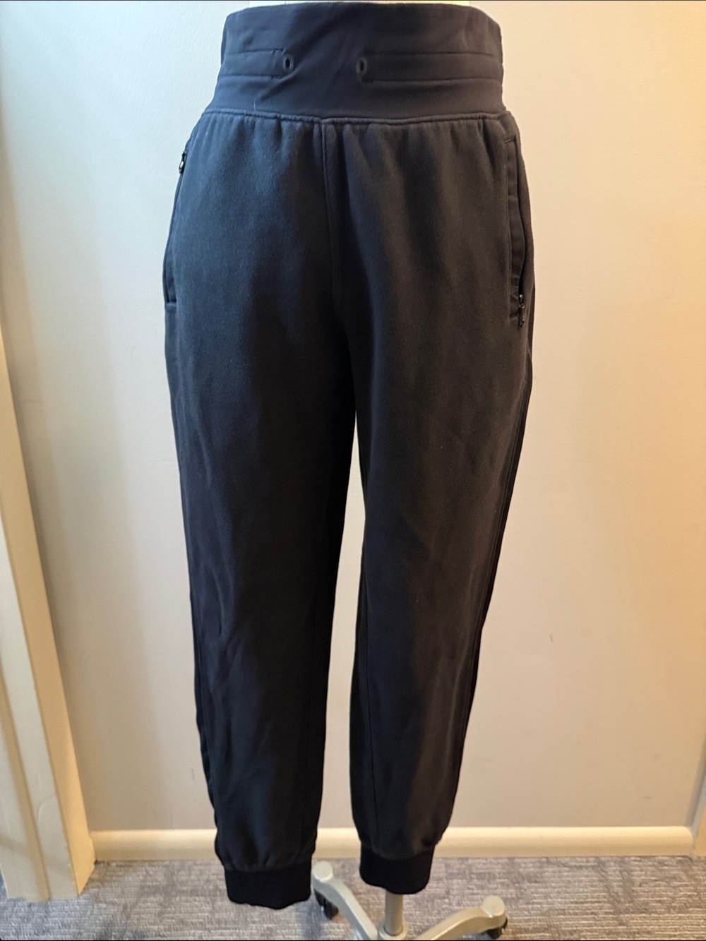 lululemon athletica Black High-Rise Jogger Pants